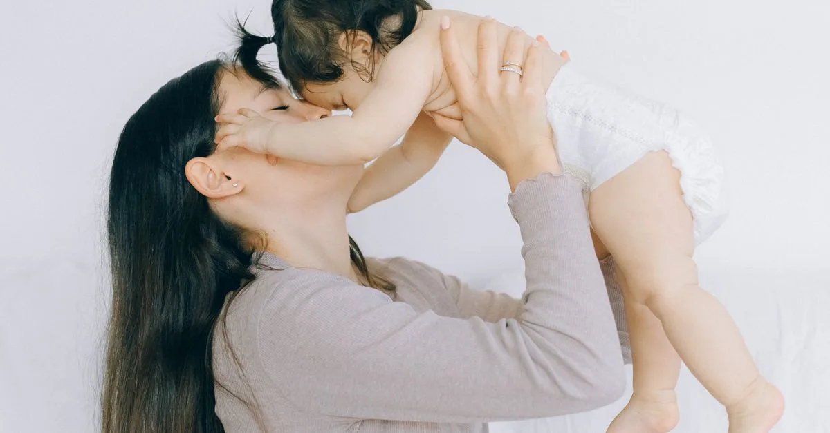 découvrez nos conseils et produits essentiels pour le soin et le bien-être de votre bébé, pour une croissance saine et heureuse.