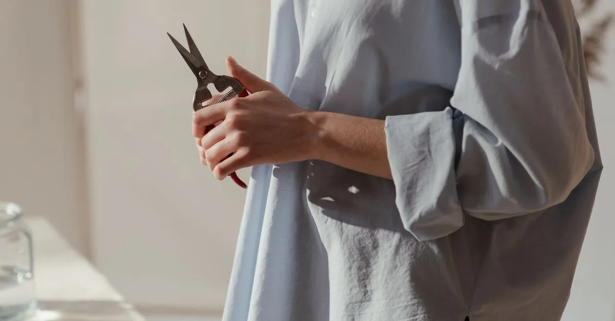 découvrez les meilleures techniques de taille pour vos plantes et arbres afin de favoriser leur croissance et leur santé tout au long de l'année.